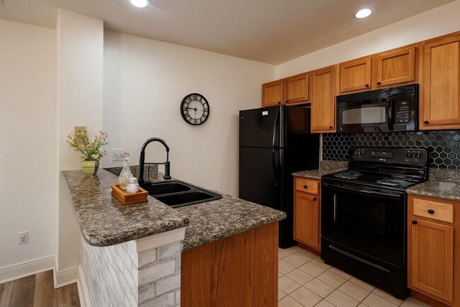 Building Photo - 2221 San Vittorino Cir