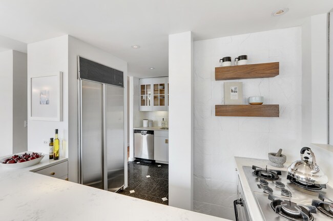 Foto del edificio - 330 E 75th St