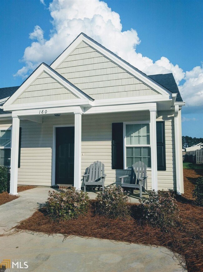 Building Photo - 180 Buckhaven Way