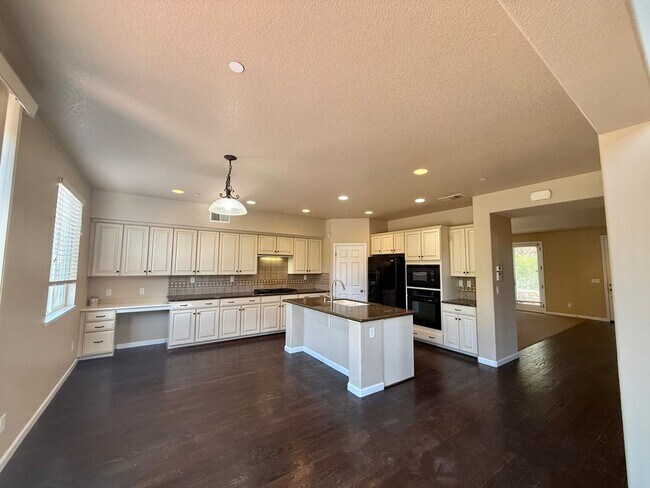 Foto del edificio - Charming 4 Bedroom Home in Springlake