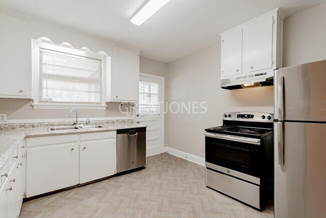 Foto del edificio - 1816 Leesburg Rd