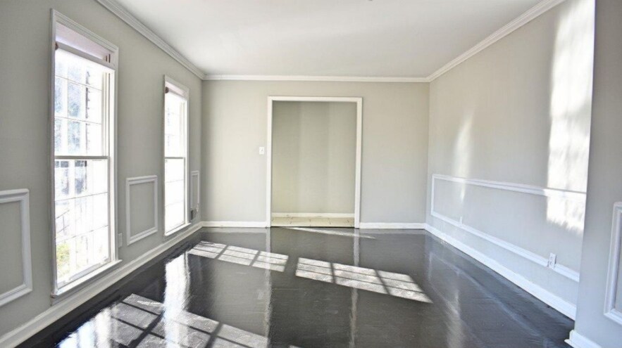 Foto del edificio - 1204 Pine Tree Dr