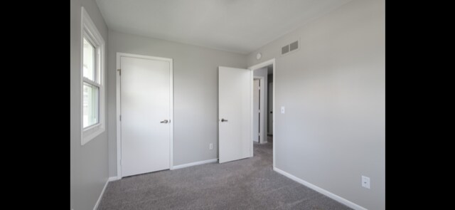 Building Photo - 1309 Lyndale Dr