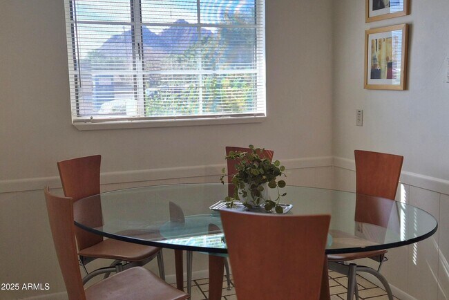 Foto del edificio - 4815 N 70th St