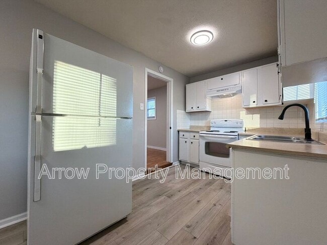 Foto del edificio - 2205 Holdrege St