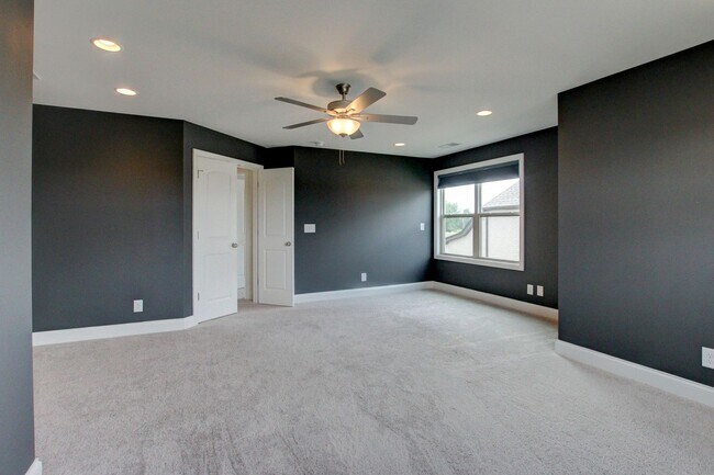 Building Photo - Custom Build in Sango.  Wow Factor