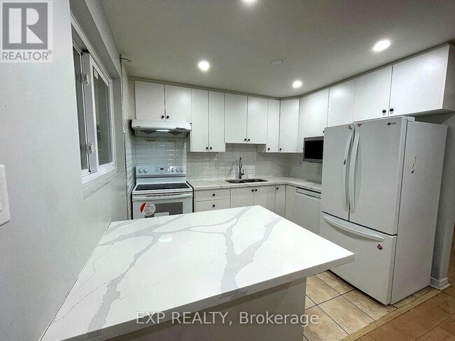 Building Photo - 184 Hollyberry Trail