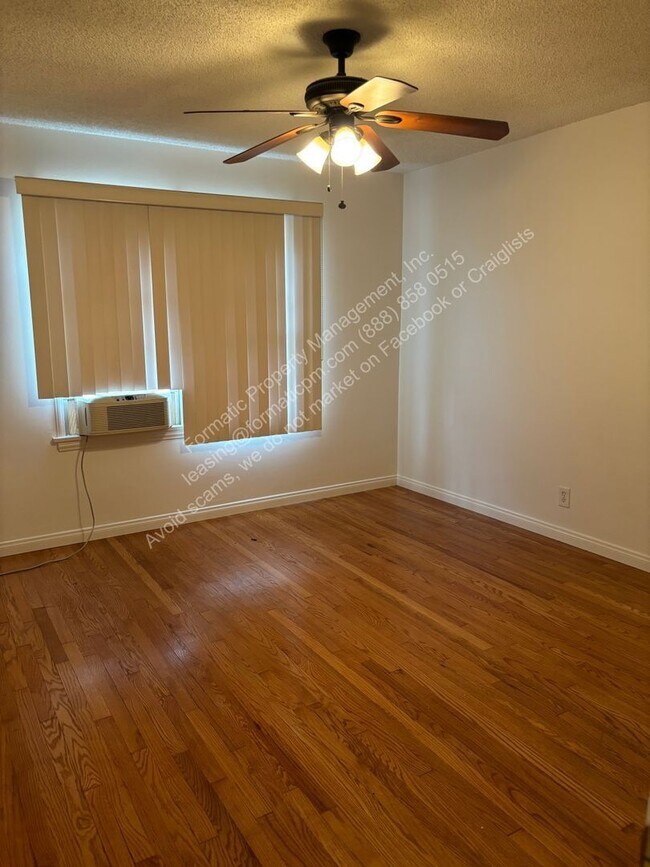 Foto del edificio - 930 N 1st St