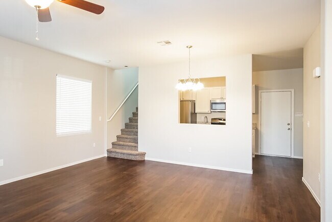 Foto del edificio - 245 Vertigo Tulip Ct