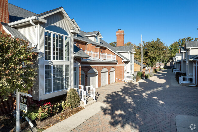 Building Photo - Wilmette Village Commons