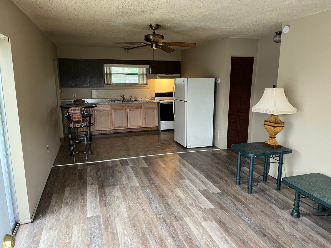 Primary Photo - 783 Formosa Ave