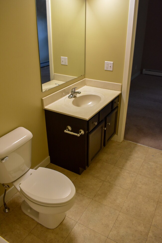 101 Toad Ln, Shelburne, VT 05482 Apartments in Shelburne, VT