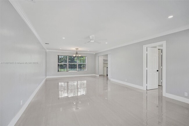 Foto del edificio - 2238 Rodman St