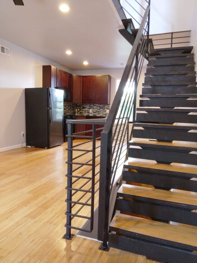 Primary Photo - 128 N Dearborn St