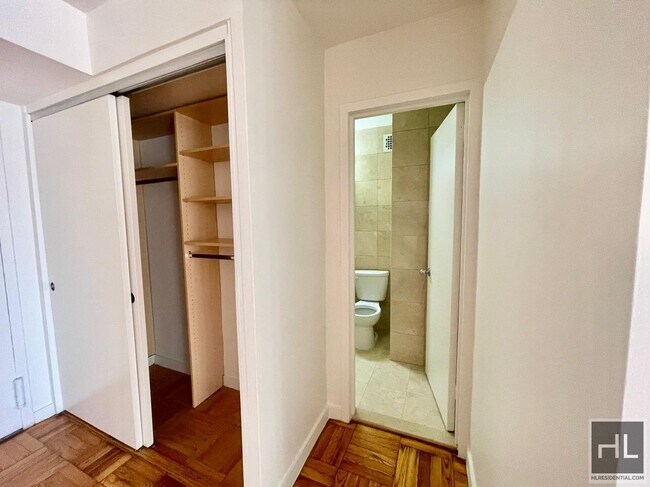Foto del edificio - AMAZING STUDIO APARTMENT!! AMAZING DEAL! W...