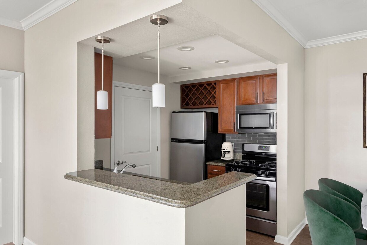 Bell Quarry Hill Apartments 7000 Convict Hill Rd Austin, TX