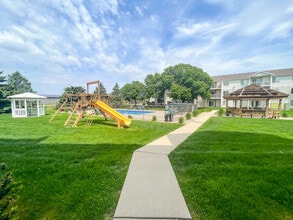 Building Photo - Bennington Hill Apartments