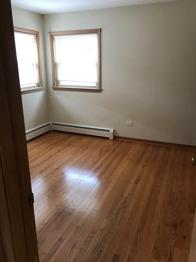Foto del edificio - 3604 N Pontiac Ave
