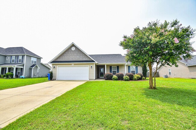Building Photo - 3 BEDROOM 2 BATHROOM - PETS CONSIDERED