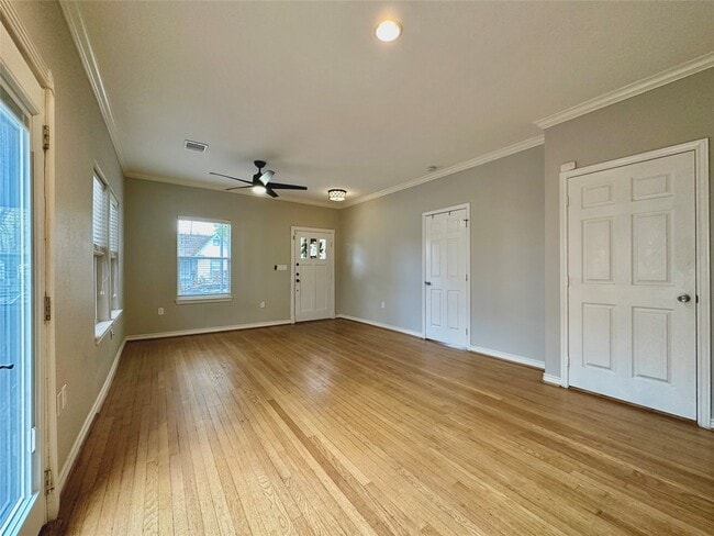 Building Photo - 112 Munford St