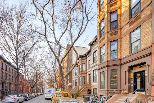 Foto del edificio - 357 4th St
