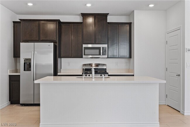 Foto del edificio - 9685 Redwood Cascade St