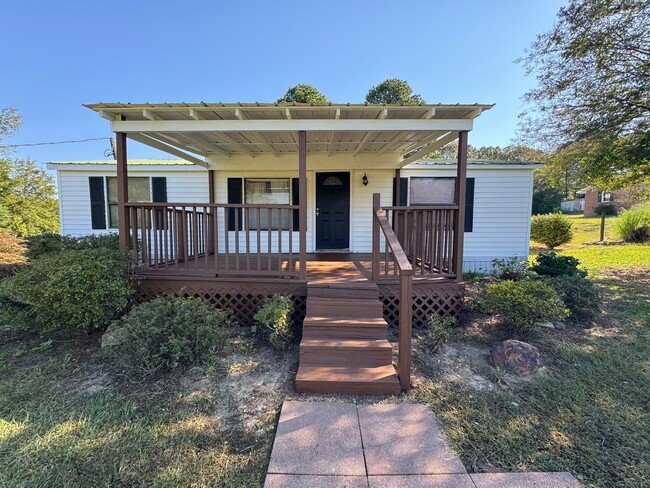 Building Photo - Cozy 3/2 Mobile Home in the Silver Creek A...