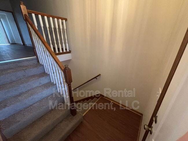 Building Photo - 501 Regina Ct