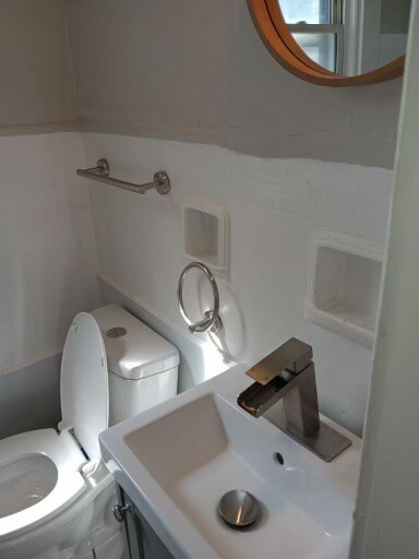 Foto del edificio - 1493 Compton Rd