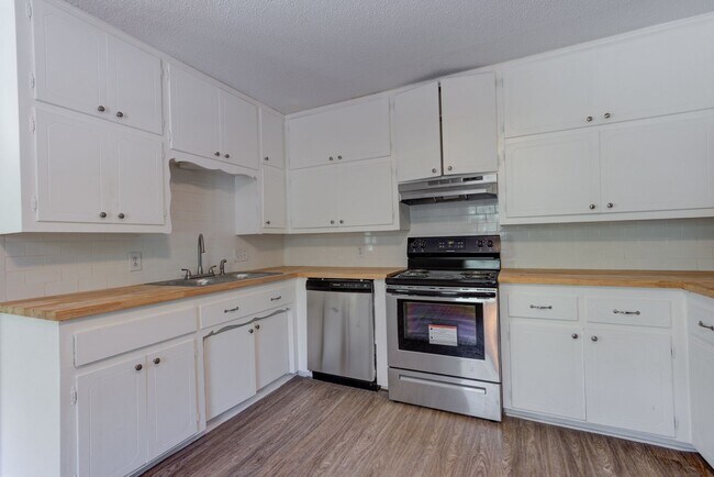 Foto del interior - The Azalea: 1 & 2 Bedroom Apartments