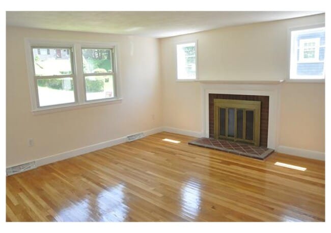 Building Photo - 11 Rockland Pl