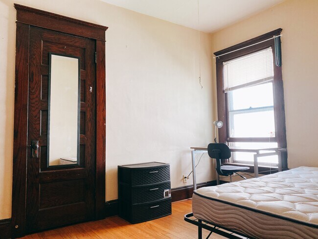 Dormitorio - 715 Maryland Ave