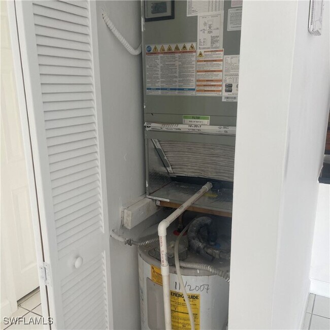 Foto del edificio - 3527 NE 168th St