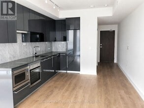 Building Photo - 115 McMahon Dr