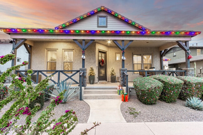 Foto del edificio - 9250 E Via De Vaquero Dr