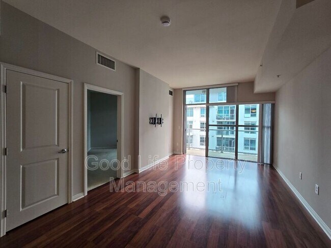 Foto del edificio - 253 Tenth Ave