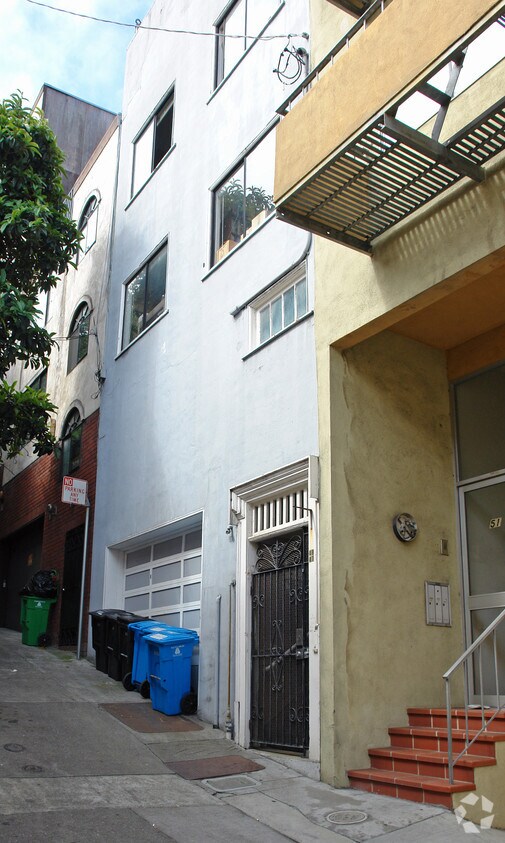 Foto del edificio - 47-49 Codman Pl