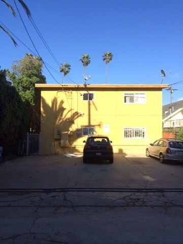 Building Photo - 705 6th Ave