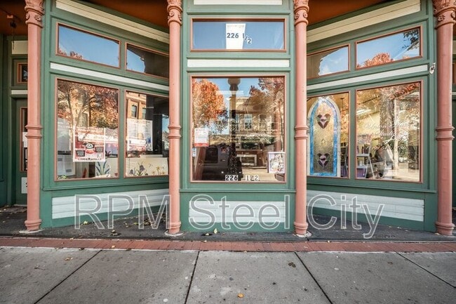 Building Photo - 226-228 S Union Ave