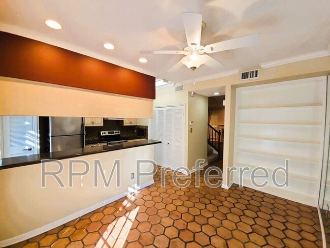 Building Photo - 5935 Woodway Place Ct
