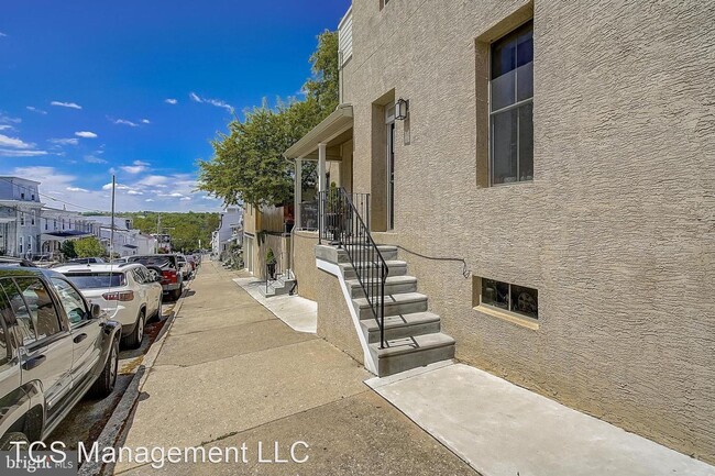 Foto del edificio - 5 br, 4.5 bath House - 4136 Manayunk Avenue,