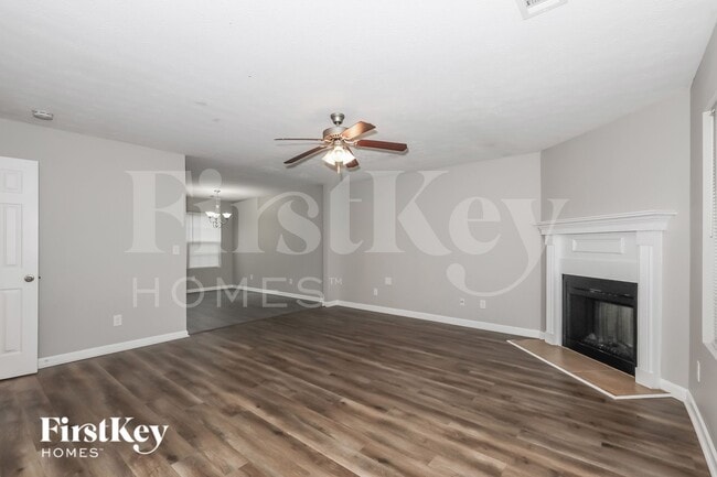 Foto del edificio - 311 Goldenrod Dr