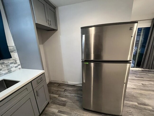 Foto del edificio - 5958 Calvin Ave