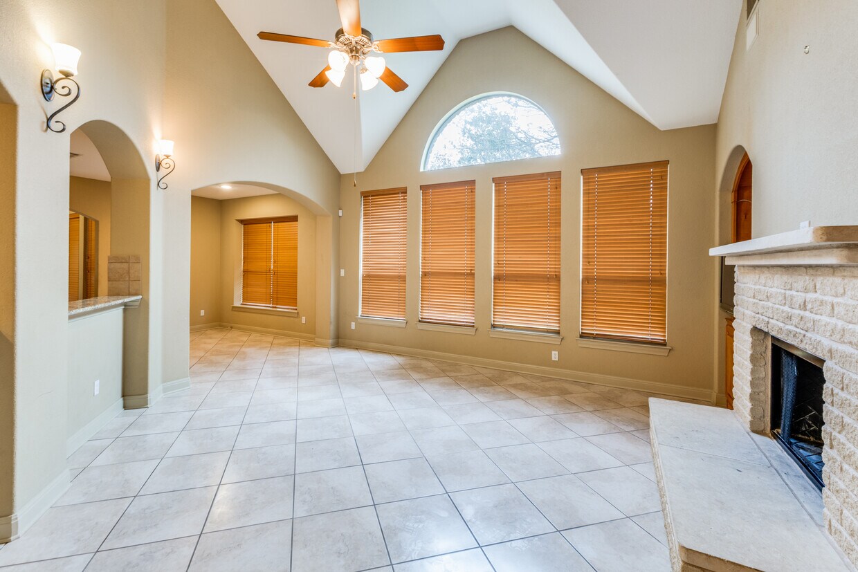 Foto principal - 6017 Kelsing Cove