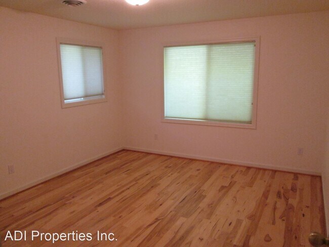 Building Photo - 2 br, 1 bath House - 25225 NW Braga Rd. -