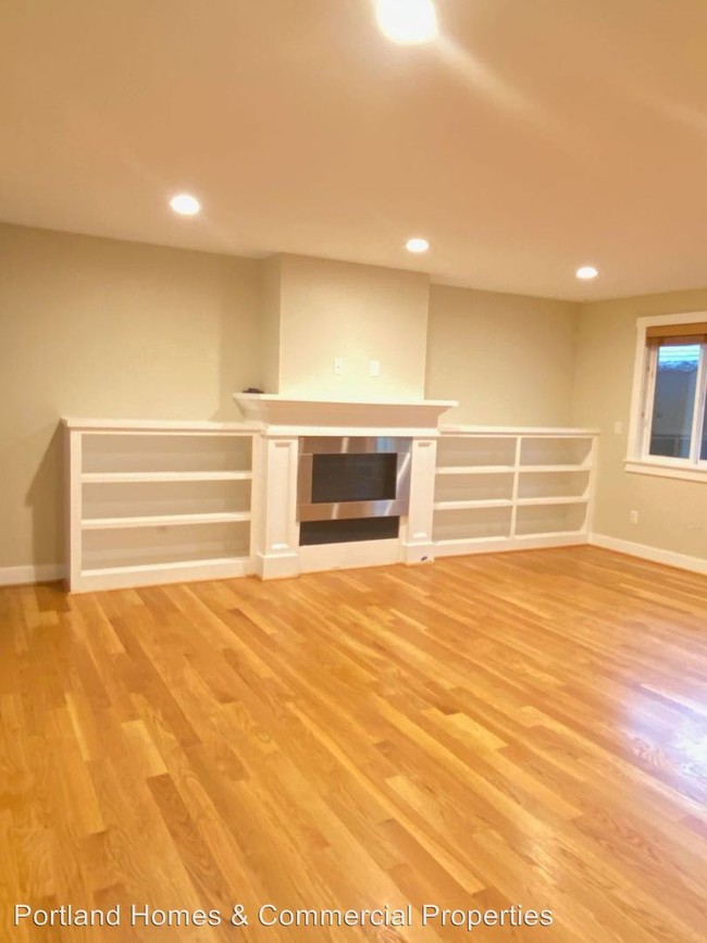 Foto del edificio - 3435-3441 SE Alder St