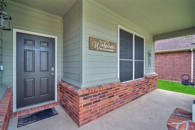 Building Photo - 8819 Willow Wild Dr