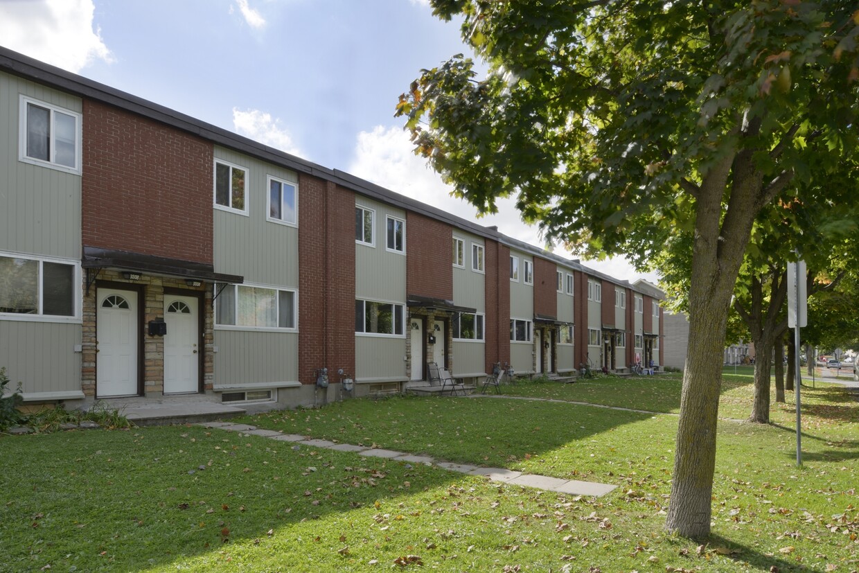 Primary Photo - Presland Townhomes