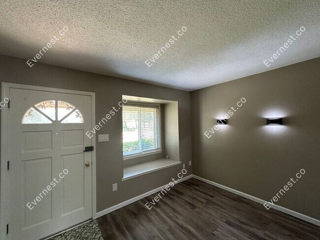 Foto del edificio - 4795 Winchester Rd
