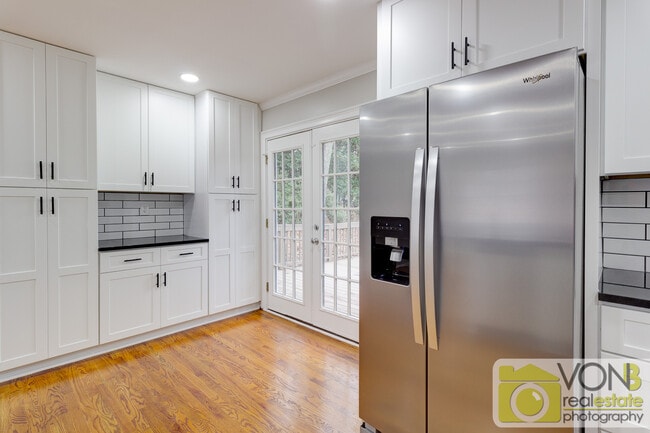 Photo - 648 Montclair Dr House